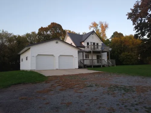 Quiet, remotely located in the country.