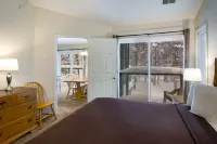 Stunning Creekside Condo at  Shanty Creek w/short drive to Short's