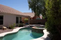 Airy Oasis Sleeps 8- Pool, Spa & Pool Table - Pools