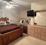 BIG ISLAND TIME Lakefront Family Vacation Home-4 Bd-3.5 Bth-Sleeps15-Cove-Dock