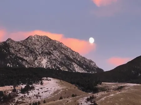 Romantic Retreat for Two: Make A Montana Memory!