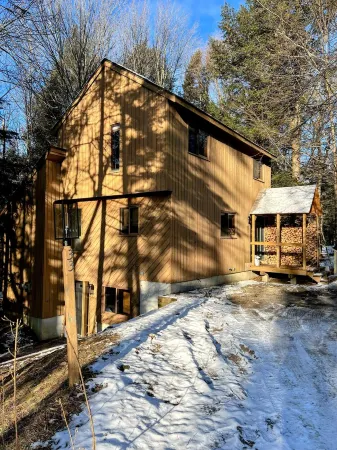 HotTub&GameRm&Traeger Smoker-Across from Golf, 5 Min to Lake, 15 Min 2 Mt Snow