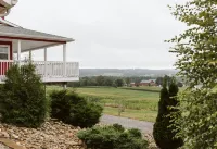Wrap Around Decks w/Beautiful View & Hot Tub