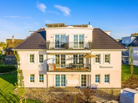 Comfortable 3-room apartment, sea view balcony and 200 m to the beach