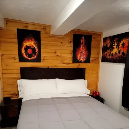 Hideaway 1 Traverse City *Sleeping Bear Dunes