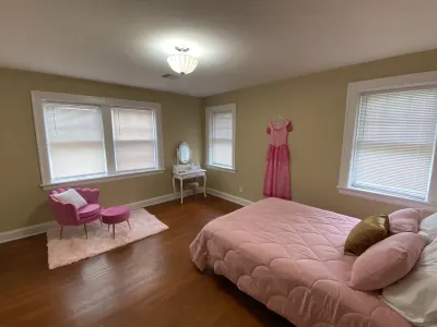 Perfect for large families and groups, located walking distance to Downtown Hotels near Casey's