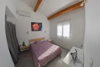 Pretty bungalow in Le Luc-En-Provence