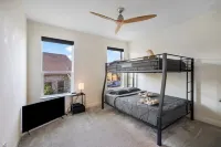 Hot Tub Getaway - 5 Mins to Kalahari – Roomy, Relaxing, Ready for Longer Visits