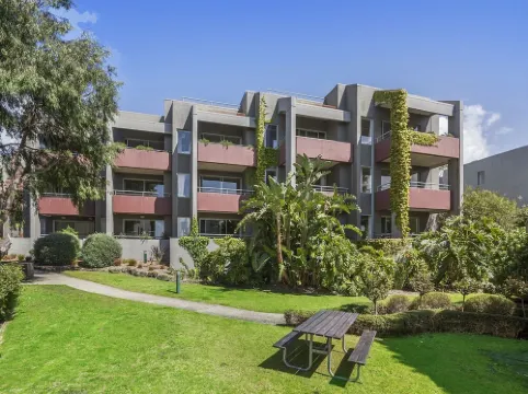 Cumberland Resort Lorne private Apartment near beach, pool, spa, tennis, shops