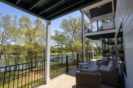 Lakeshore Modern!  Lake Front with Platform Dock and 2 Kayaks, Firepit and Views