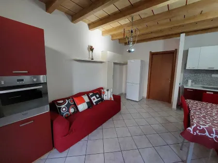 SWEET HOME - LARGE TWO-ROOM Отели в г. Quartu Sant'Elena