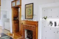 Historic Farm House on 400 Acre Cattle Farm near Clemson, SC - Boutique
