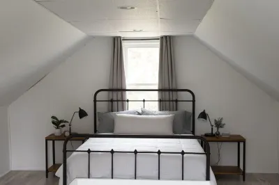 Restful  and Quaint Cottage