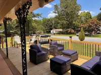 Relaxing 3 BR, 2 Bath Retreat Near ECU – Perfect for Families & Sports Fans!
