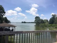 Indian Lake Treehouse Waterfront Cottage