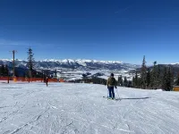 Big 2Bd/2ba 5 Beds, Free Parking, Close to Ski Lift, New to Vrbo, 4.8 Rating