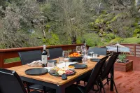 NEW! Remodeled Modern Creekside, 30min from Yosemite