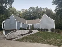 Family Friendly home w/ game room- Perfect Location