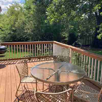 Great weekend getaway just a mile from downtown! Hotel Exterior