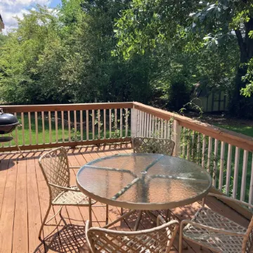 Great weekend getaway just a mile from downtown!