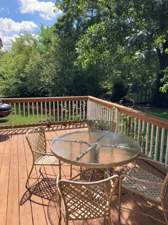 Great weekend getaway just a mile from downtown!