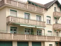 Apt T3 air-conditioned, on the 1st floor of a character residence in CAHORS Hotels in Cahors