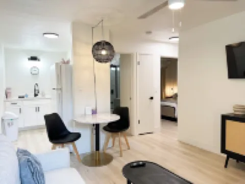 Updated 2-bedroom Apartment close to Hospitals. Located 1 mile from HWY 99.