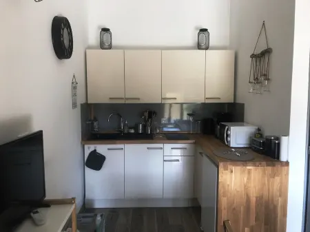 Escattou : with swimming pool, private garden in a quiet area Отели в г. Сувиньярг