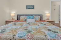 Boater's Paradise with Boat Dock / Quick Open Water Access