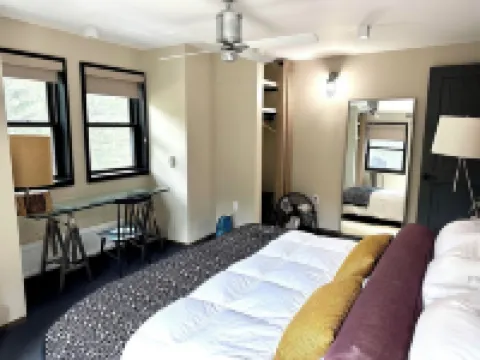 Ski-in ski-out Modern Chalet in Kachina Basin... w/ Steam Showers!