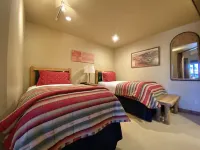 Free Shuttle, Heated Pool, Hot Tubs, Fitness Rm, Location and Air Conditioning!
