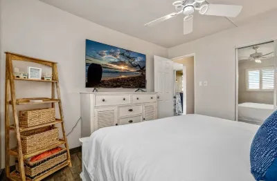 Breathtaking penthouse ocean view in South Kihei Hotels in Kalepolepo Beach