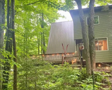 Apres’ Haus: Comfy A-Frame centrally located in Whitecap Village with fireplace Hotels in Iron County