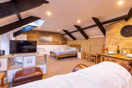 CROSS HOUSE APARTMENT Dog Friendly Barn Conversion in the Heart of Warkworth