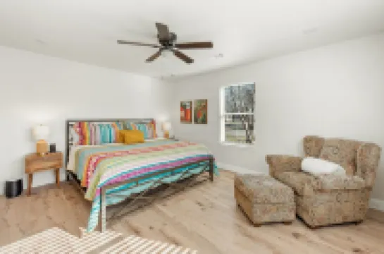 Cozy Christmas Getaway Awaits at the Green House!