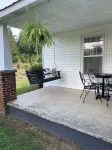 Authentic 100 Year Old Farmhouse, Farm setting in the  foothills of the Smokies - 2-Star