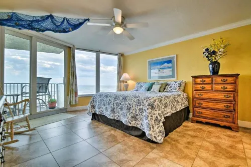 Beautiful Views Ocean Front Condo