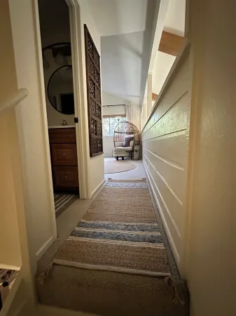 Beautifully Remodeled Condo in Unbeatable Location! Walk to Gondola & Downtown