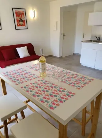 Beau T2 Dans le Centre Ville Parking et Balcon Отели рядом с достопримечательностью «Route des Crêtes»