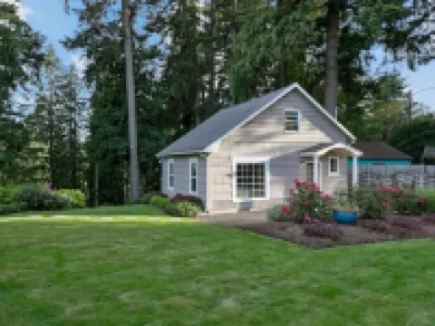 The Cottage at River Run! Hoteles en Tigard