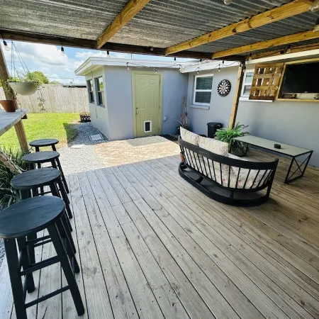 House near Tarpon Springs Beaches and Weeki Wachee Springs