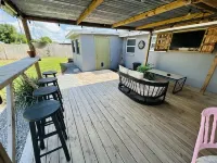 House near Tarpon Springs Beaches and Weeki Wachee Springs Hotels in Holiday