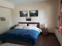 Villa Two Peaks Getaway - Spacious apartment โรงแรมใน