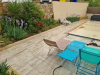 Bas de Maison 3 chambre 8 couchages avec piscine pour 6 adultes et 2 enfants