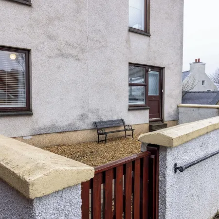 Central Lerwick holiday apartment