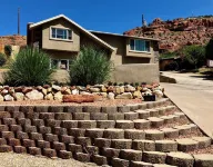 Vermillion Vacation: A Comfy Home Away From Home - Pet Friendly - Homestays