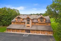 1st floor 3BR/2BA Northern Bay Resort Condo - Castle Rock Lake - Pool Beach Golf 스트롱스 프레리 호텔