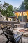 The Hideaway l 4 BR l Hot Tub l Fire Pit l Game Room l .5 miles to Bryce Resort