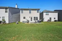 Atlanta, Airport, Entire Home Sleeps 9, 4BR's, 2.5Baths, 5Beds