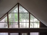 Beautiful, quaint newly-renovated Keowee Key condo with golf course view!